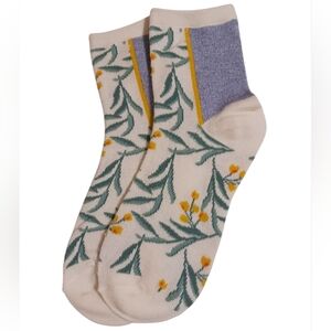 NWOT WOMEN'S JOURNEYS SPRING FLORAL QUARTER SOCKS SIZE M-L